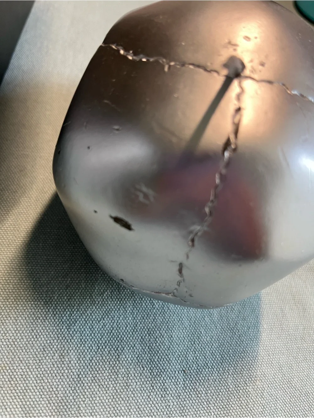 NWOT D.L. & Co. Silver Skull Sculpted Candle